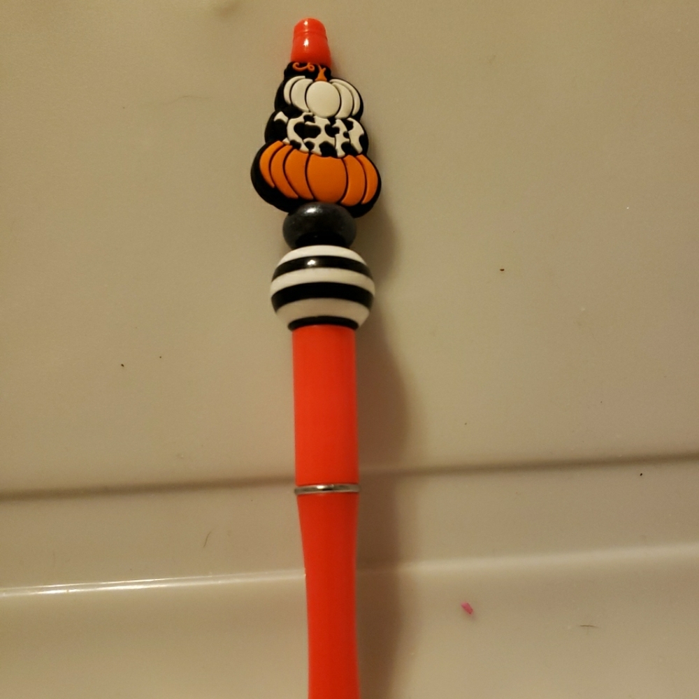 New Handmade Halloween Stacked Pumpkins Focal Bead  Beaded Pen